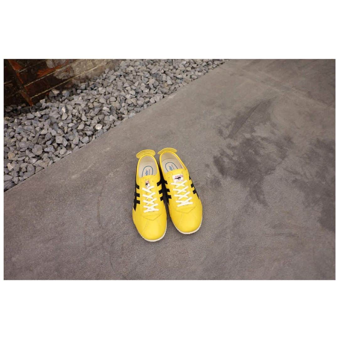 のインスタグラム：「. PANTHER GT DELUXE LE col. YELLOW  MADE  IN JAPAN . ====================== モデル名：パンサーGTデラックスLE . col : イエロー ALLスムースレザーのNEWモデル . ユニセックスサイズ展開 . 日本製 ====================== . . . #panthergtdeluxele #パンサースニーカー #パンサー #panther_jp」