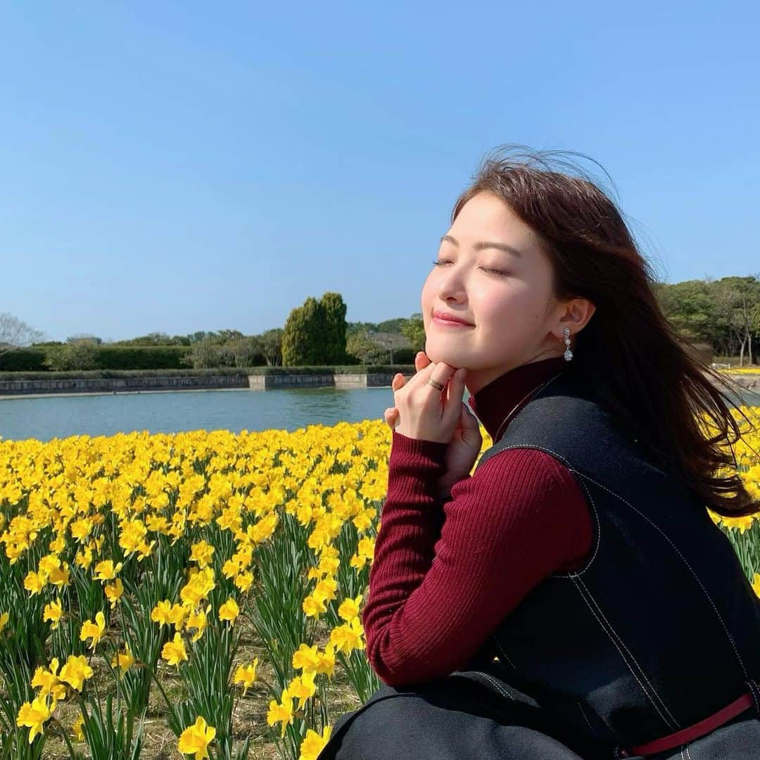 遠野愛さんのインスタグラム写真 - (遠野愛Instagram)「明日から3月🌼  #春　#花」2月28日 21時44分 - ai.tono_fbs