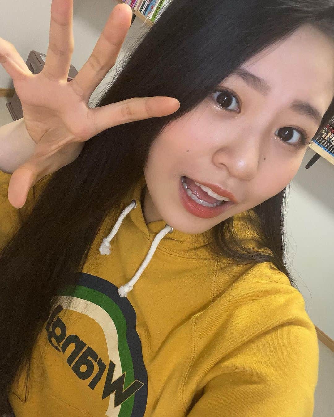 のインスタグラム：「わーーー明日からテスト😱 金曜日まであるんだけどー❗️❗️❗️ 長い❗️長すぎる❗️❗️❗️  #テスト #テスト期間 #明日から #やだなーん #、、、」