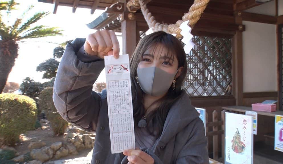 日本テレビ「今夜くらべてみました」のインスタグラム：「📢あと3日‼️  3月3日(水)夜9時 #今夜くらべてみました は生放送！ 「ゲジゲジ眉毛から大変身‼️ #井上咲楽 の告白SP」  初詣で訪れた #足利織姫神社 で恋みくじに挑戦！ 結果は【小吉】 果たしてこの結果が恋をいい方向に運んでくれるのか⁉ すべては3月3日ひなまつりの生放送にて発表です📺✨  #後藤輝基 #SHELLY #指原莉乃 #徳井義実 #今夜くらべてみました #今くら」