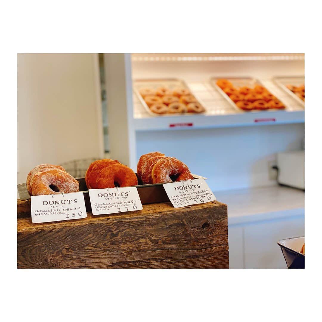 實石あづささんのインスタグラム写真 - (實石あづさInstagram)「. 🍩🍩🍩 . #chigayabakery #chigayadonuts  #チガヤベーカリー  #dounuts #ドーナツ #sweet  #commissary  #commissarynihonbashi  #カミサリー #カミサリー日本橋  #日本橋 #nihonbashi #tokyo  #weekend #familytime  #フリーアナウンサー #實石あづさ」2月28日 22時13分 - azusa_jitsuishi