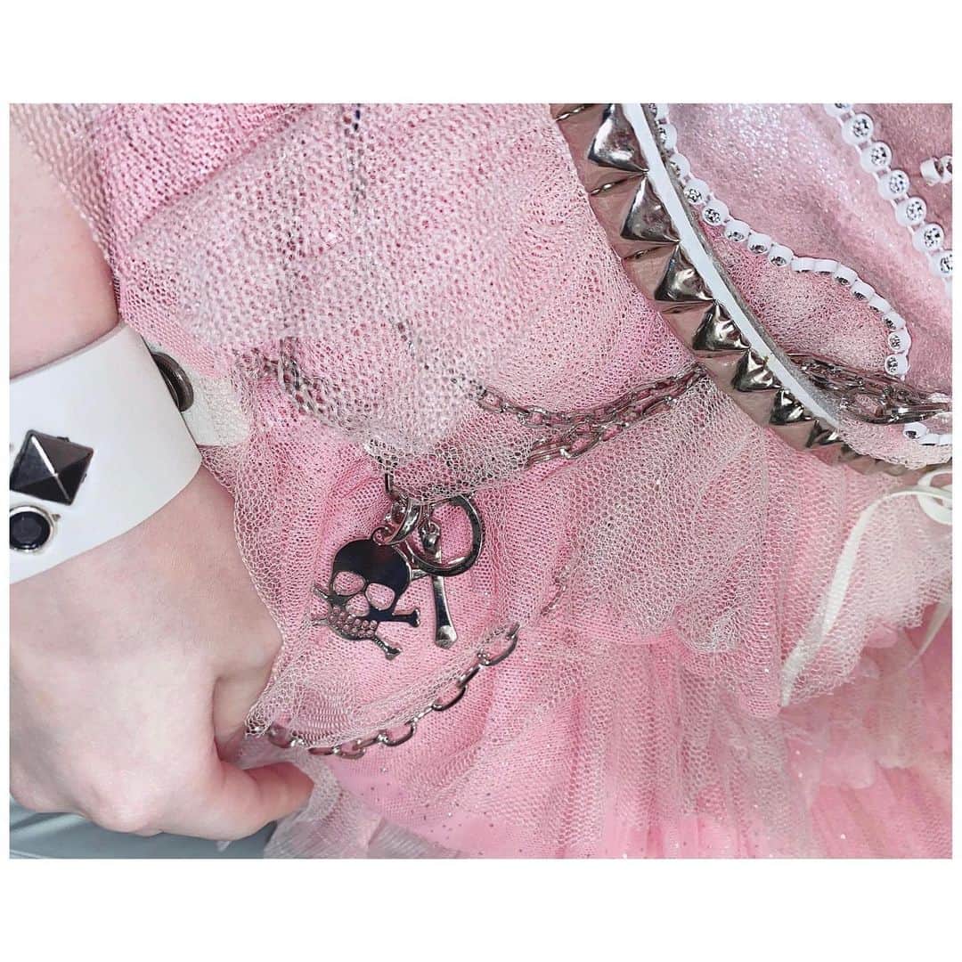 岩田陽菜のインスタグラム：「残念少女﻿ ﻿ ﻿ #☠#🎀#🌃#📵#‪✝︎﻿ ﻿ #アイドル」