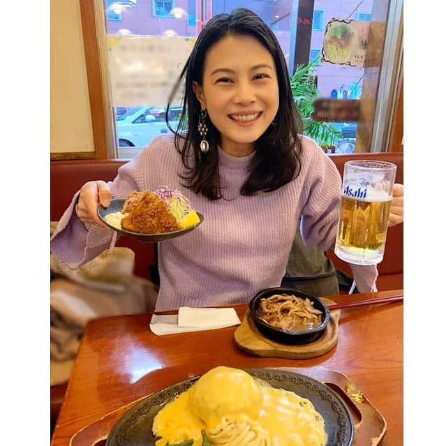 七瀬遥のインスタグラム：「お疲れ様で〜す😆🍻 今日も、面白い事が起こりました😄✨✨ 本当に全ては必然で 最高最善💖 になっていますね〜😉🌈 常に新しい自分になって 進化し続ける✨✨ 楽しい面白いよ🤣 そして、それは 特別な事でなくても 何でもいいんだよ😊🍀  今日もこの写真から  『無条件の愛と祝福のエネルギー💖』  が流れるように設定しました👍  良かったら受け取ってくださいね🤗✨  「受け取る」と意図してもらうだけで流れるように設定しています✨  #お疲れ様#乾杯#ビール#美味しい#食いしん坊#笑顔#delicious#happy#beer#fun#good#friend#family#happy#love#happiness#good#smile#tokyo#japan」