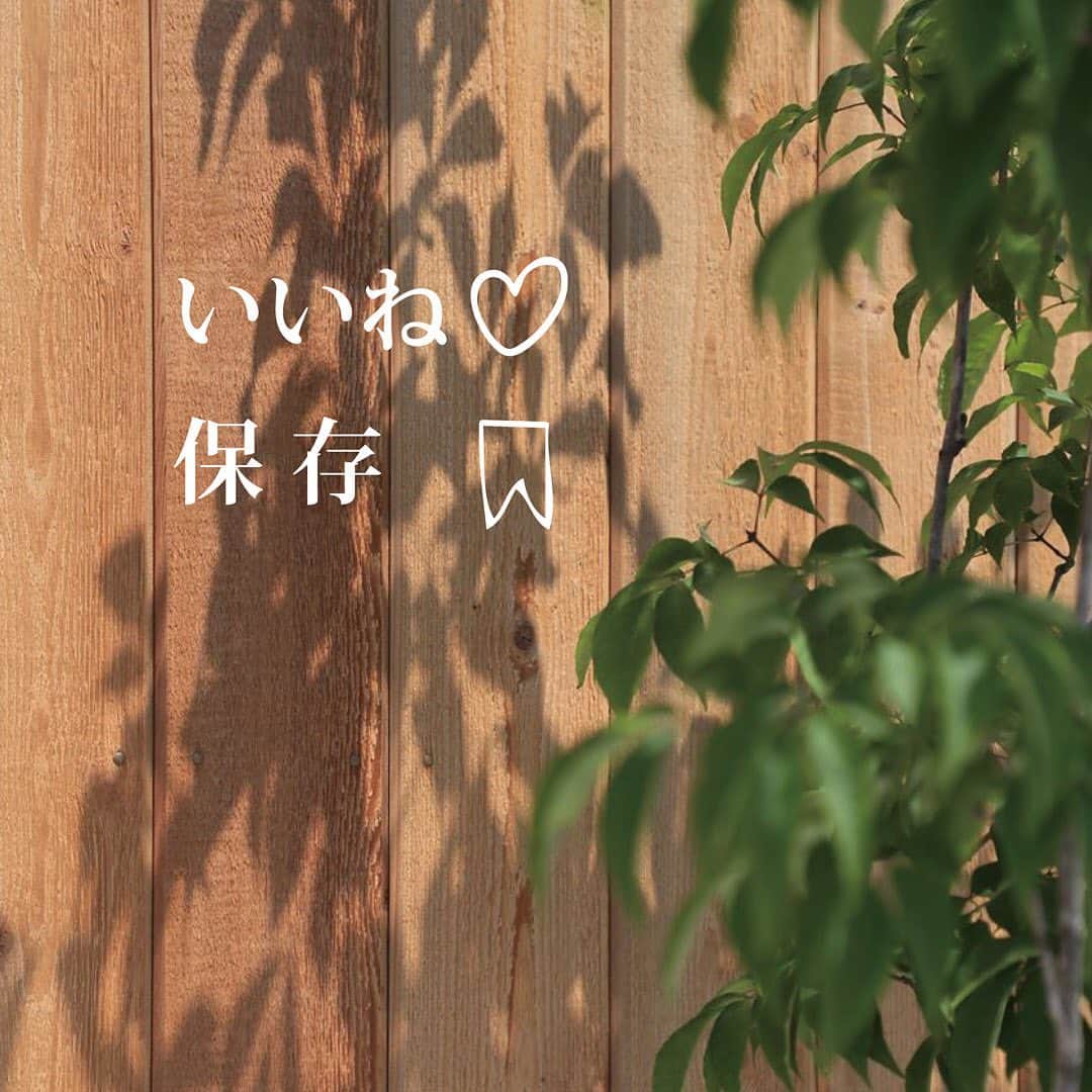 株式会社ネイブレインさんのインスタグラム写真 - (株式会社ネイブレインInstagram)「˗ˏˋ  works.  ˎˊ˗ . ◤ キッチンとパントリーは真っ直ぐ続く◢  . 憧れる、大きなパントリー。 物を持たないミニマルな暮らしも流行っているけど、 万が一の時に最低限のストックはあると安心。 . #家づくりアイデア #パントリー  #パントリー収納 #キッチン #キッチン収納 #造作棚 . . 𓅮モデルハウス情報𓅮⠀⠀⠀ ⚑ 岡崎市土井町字藤ノ木乙19番14⠀⠀ ☺︎ 新型コロナウイルス対策しています⠀⠀⠀ - - - - - - - - - - - - - - - - - - - - - - - - -﻿⠀⠀ いろいろなイベント開催中！ @nabrain URLからcheck☜⠀⠀ \\ 賢い家づくり勉強会 3/21 //﻿ \\ お金の勉強会 3/6//﻿﻿ - - - - - - - - - - - - - - - - - - - - - - - - - ﻿ . . #ネイブレイン#nabrain#愛知#岡崎#注文住宅#工務店#マイホーム記録#マイホーム計画#マイホームアカウント#家づくり#家づくりポイント#家づくり初心者#家づくりはじめました#家づくり記録#おしゃれな家に住みたい#おしゃれな暮らし#暮らしの提案#スキマの少ない家」2月28日 22時22分 - nabrain