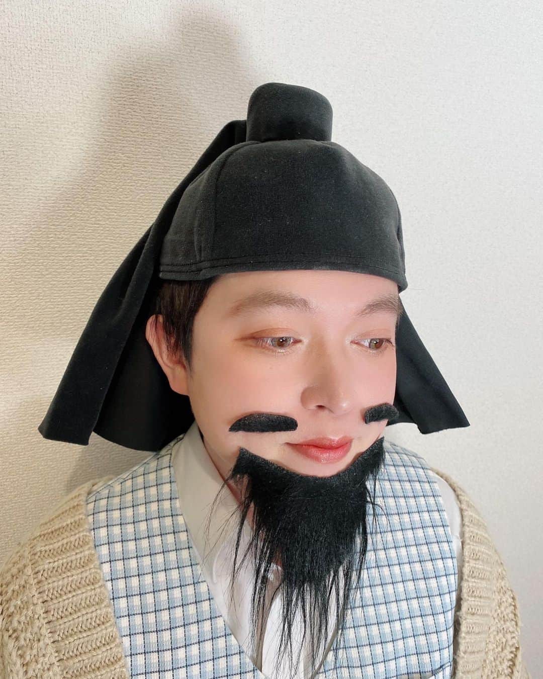 脳みそ夫さんのインスタグラム写真 - (脳みそ夫Instagram)「がんばってメイクしたらけっこう盛れたかも！？ . どうですか！？ . やっぱ【高句麗オ】のコスメいいー！ . おったま遣隋使！って感じ！ . このメイク動画はプロフィールから飛べるので、ぜひぜひ見てくださーい！ . #OL聖徳太子 #脳みそ夫 #CLIO #高句麗オ #盛れたはず #メイク動画  #アプリの力にびっくら古今和歌集」2月28日 22時16分 - nou_misoo