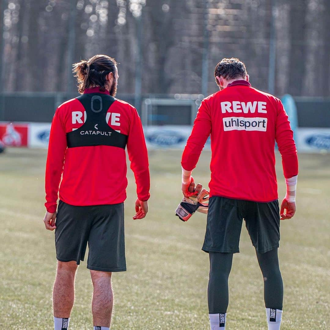 マルコ・ヘーガーのインスタグラム：「Training🔴⚪️ @fckoeln  #training #headup #together #team #proud #blessed #positivevibes #effzeh #cologne #mh6 #liebedeinestadt」