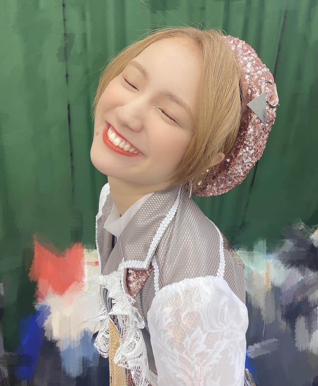 工藤菫のインスタグラム：「オンオフ新衣装バージョン✌︎✌︎✌︎  本日2月28日！！ 初単独ライブ無事に終演いたしました！！！！  お越しいただいた皆さん、ニコ生を見てくださったみなさん！！！！！  本当に本当にありがとうございました😭😭😭😭😭😭  アプガー！！！！さいこー！！！！！！！！  ライブって本当にサイコーです！！！！！  ありがとう❤︎❤︎❤︎❤︎❤︎  #アプガ」