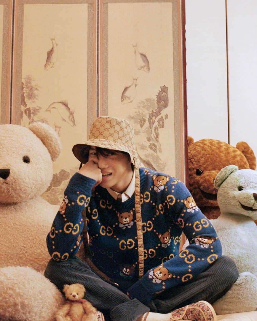 グッチさんのインスタグラム写真 - (グッチInstagram)「KAI @zkdlin, the K-pop star and member of @weareone.exo, is the inspiration behind the new #KAIxGucci collection designed by @alessandro_michele with a vintage-looking  teddy bear wearing a blue bow tie. Debuting in Korea, the collection will soon be available in #GucciPins temporary stores in Mainland China, Hong Kong SAR, Vietnam, Singapore and Thailand. #AlessandroMichele @alessandro_michele #KAI」2月28日 23時01分 - gucci