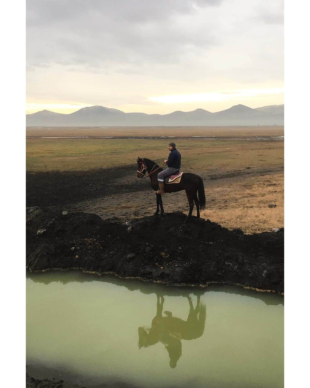 Mustafa Sevenさんのインスタグラム写真 - (Mustafa SevenInstagram)「Bozkırın ortasında Kayseri insanları. Küçük bir seri. En çok hangi fotografı sevdiniz ?  #FacesOfTheEarth」2月28日 23時03分 - mustafaseven