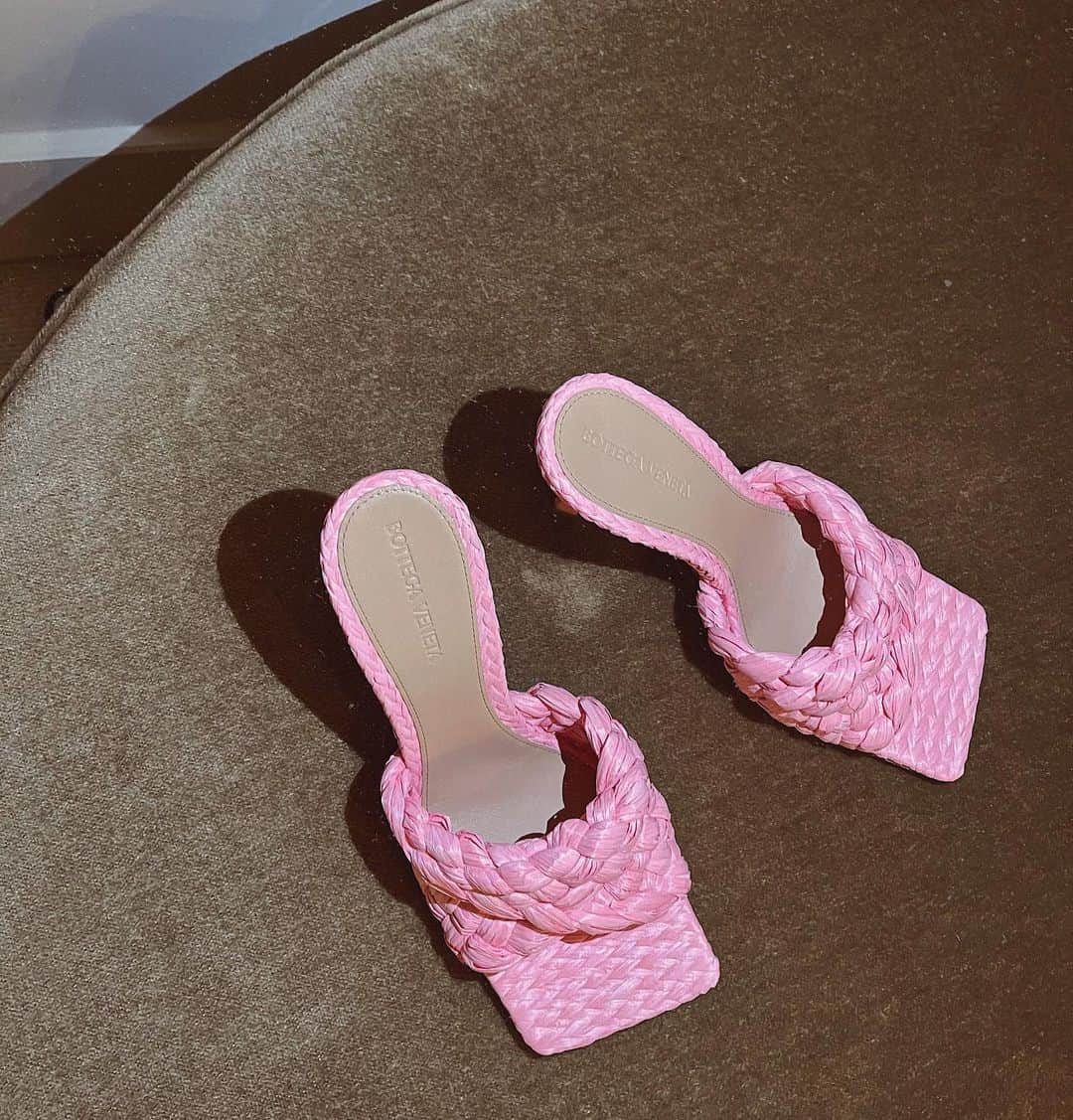 ソフィア・ミロシェヴィッチのインスタグラム：「Waiting for spring🌸」