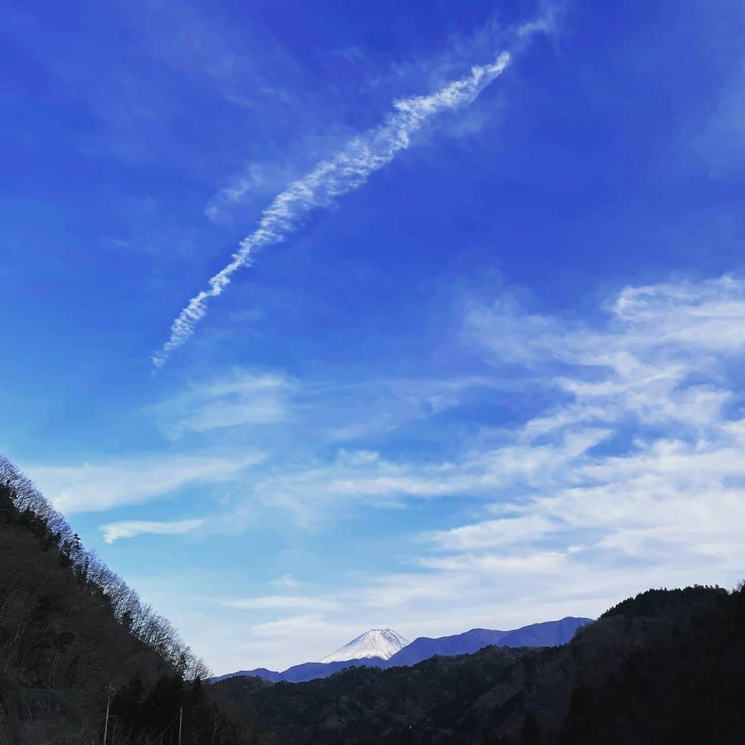 鷹木信悟さんのインスタグラム写真 - (鷹木信悟Instagram)「感謝🙏...✨🗻🐉✨ #飛龍乗雲 #富士山 #山梨 #大安吉日」2月28日 23時35分 - takagi__shingo