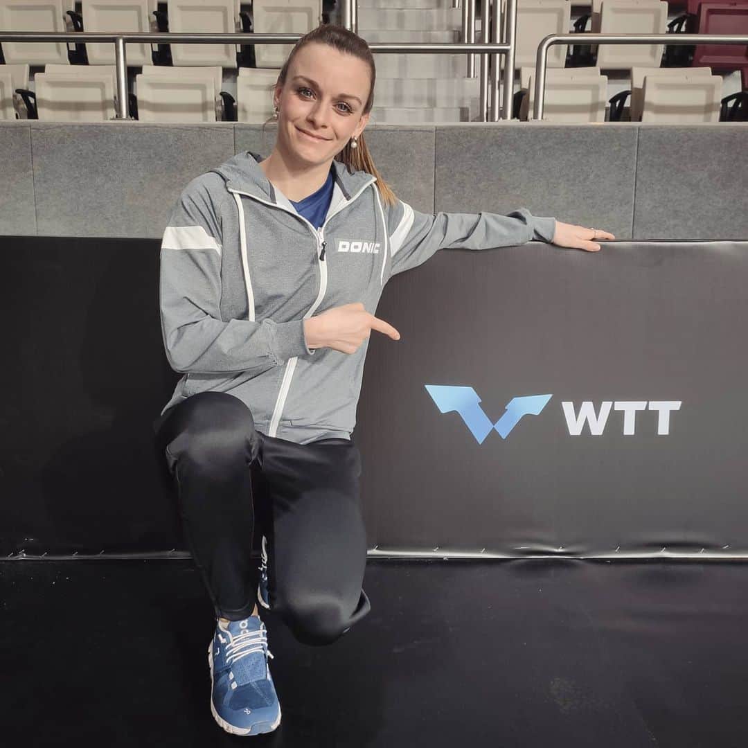 DE NUTTE Sarahのインスタグラム：「Ready for the first official WTT  tournament here in Qatar 😊 . I'm excited to be part of this new era in table tennis and really happy to play an international tournament again after almost one year 🏓 . What do you guys think of the new WTT concept?  👇🏼👇🏼👇🏼 . #WTT #Contender」