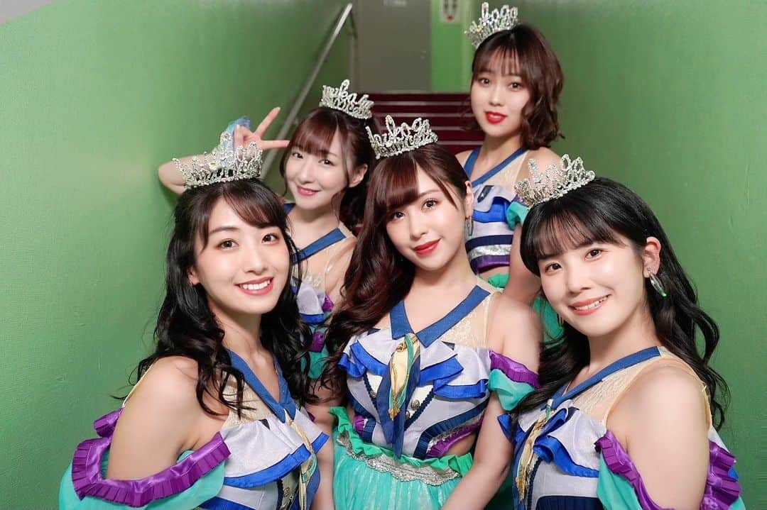 宮下舞花のインスタグラム：「明日から３月🌸♡ . 約7年間…走り続けてきた放課後プリンセスを、3月18日についに卒業します！ . . 今日は大好きなマーメイドに変身して、本当に感慨深い夜でした🧜‍♀️💜🐚 . . 残り18日、 悔いのない日々にしたいです！皆さん是非3月18日は、放課後プリンセス舞花の最後の姿を見届けに来てください🙇‍♀️お待ちしてます！ . . #放課後プリンセス#放プリ#舞花#宮下舞花#idol#アイドル#卒業#卒業ライブ#卒コン#卒業コンサート#houkagoprincess」