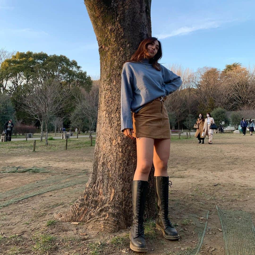 Megha Shrestha のインスタグラム：「Can we start the weekend over again? 🥺🥺🦋  📸 @yazaoi   #weekend #happy #love #sweet」