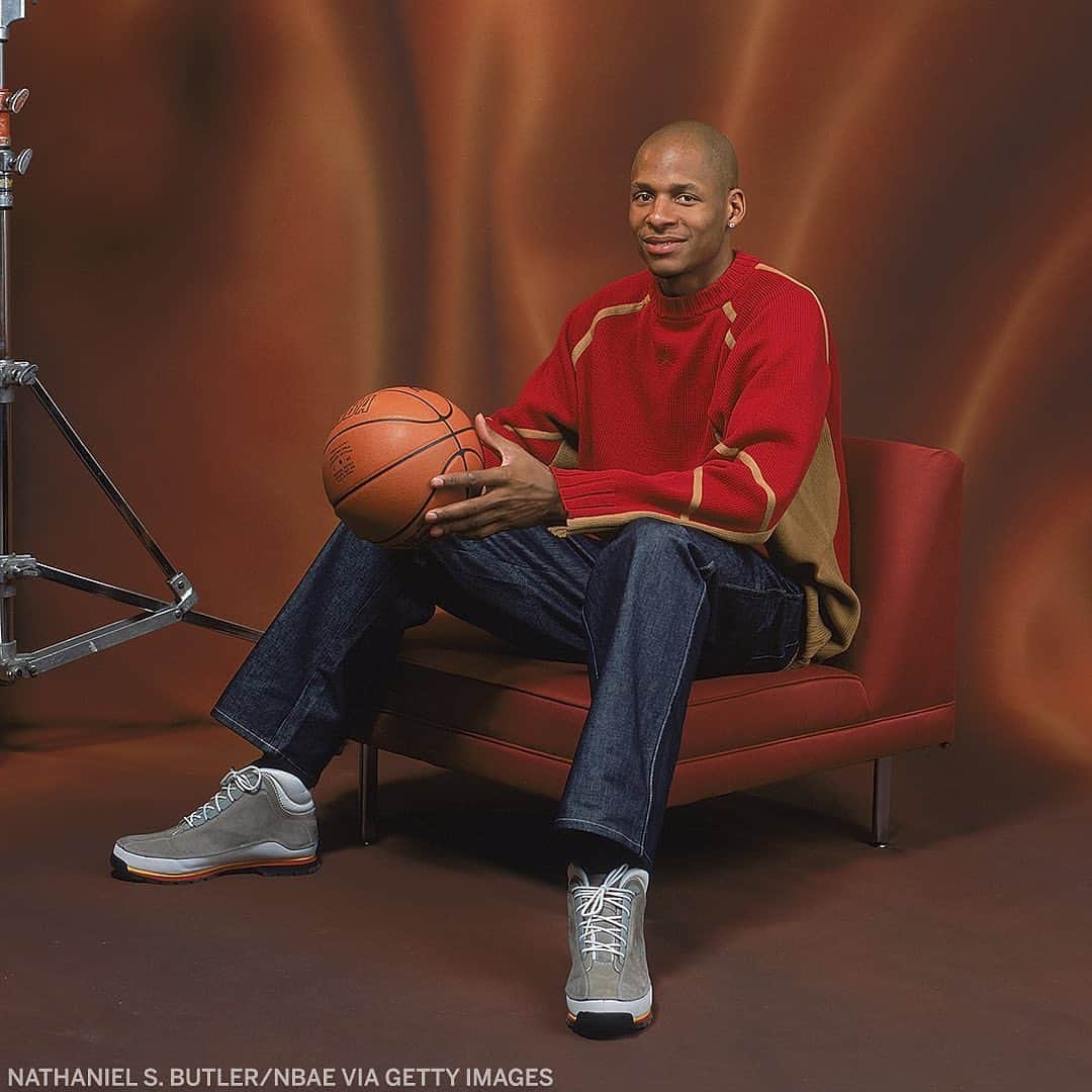 スポーツセンターさんのインスタグラム写真 - (スポーツセンターInstagram)「Portraits from the 2005 NBA All-Star Game are wild 😂 (h/t NifMuhammad/Twitter)」3月1日 0時20分 - sportscenter