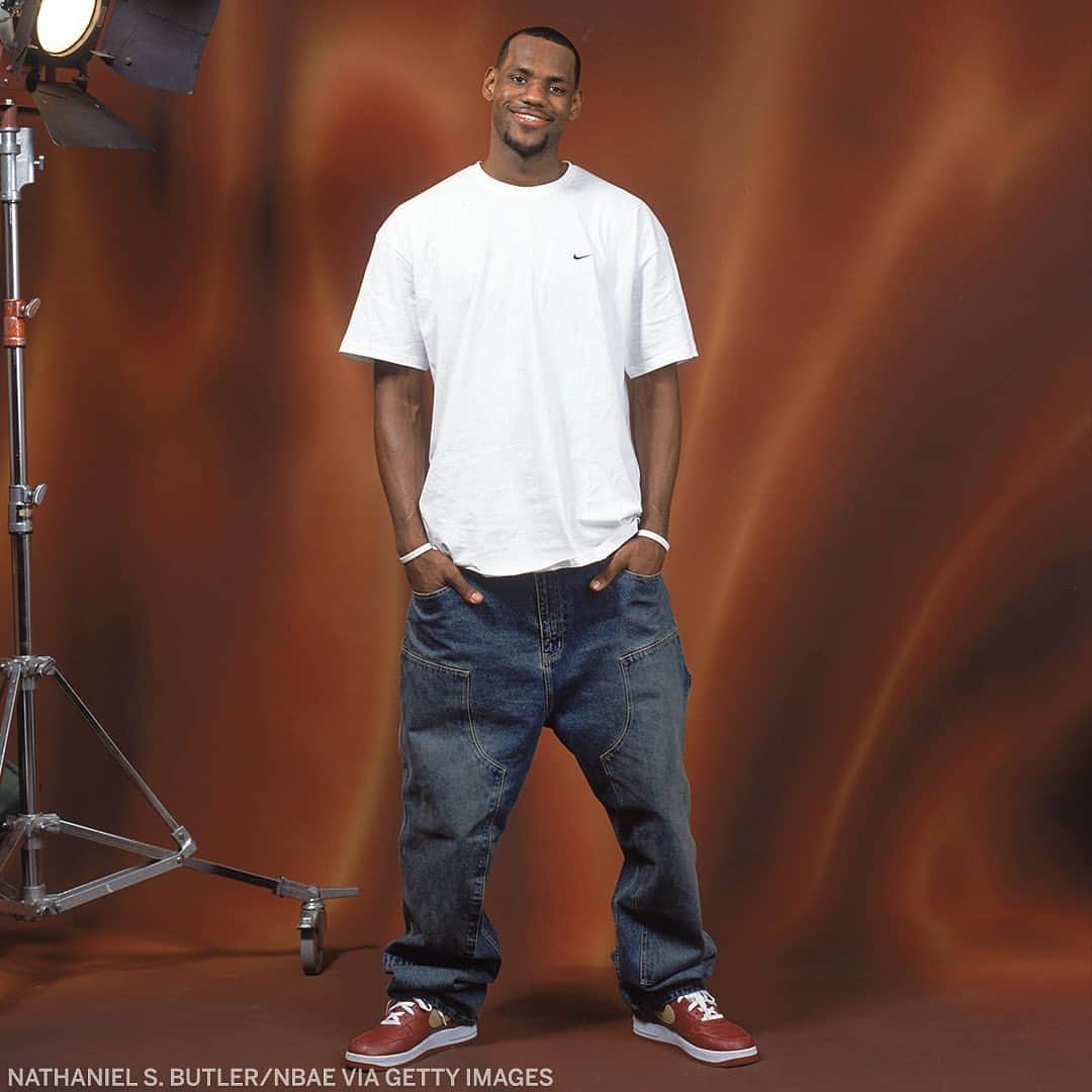 スポーツセンターのインスタグラム：「Portraits from the 2005 NBA All-Star Game are wild 😂 (h/t NifMuhammad/Twitter)」