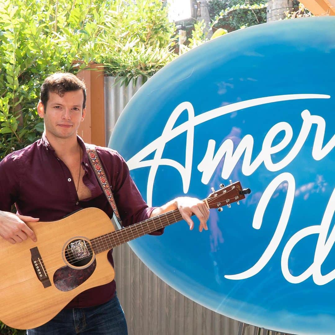 American Idolさんのインスタグラム写真 - (American IdolInstagram)「All hail moms and social media! We’re lucky to have met YOU, jingle badboy @tommcgovern27 💙」3月1日 10時27分 - americanidol
