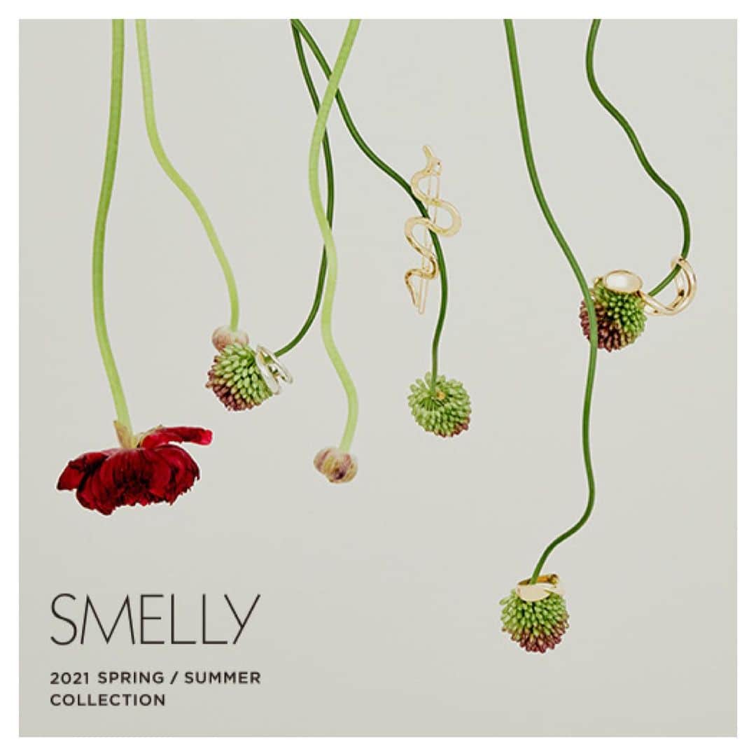 のインスタグラム：「本日URBAN RESEARCH MEDIAにて﻿ SMELLY 2021 spring/summer を公開しております。﻿ 是非ご覧くださいませ◎  ﻿ https://media.urban-research.jp/feature/smelly_2021ss/ ﻿ #smellyjp#スメリー#2021SS#accessory#acc﻿」