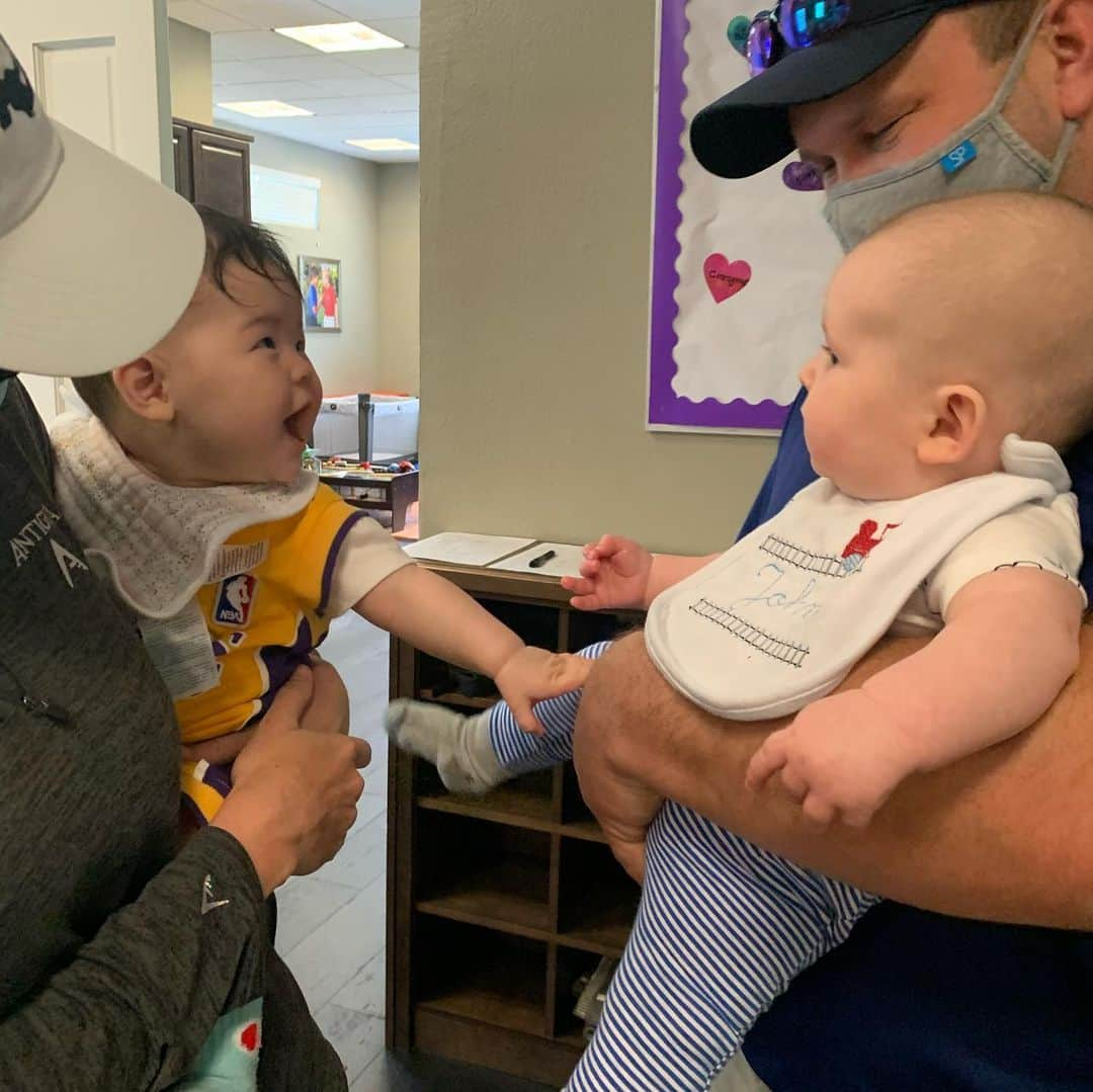 ジェーン・パークのインスタグラム：「Although I didn’t make the weekend at @gainbridgelpga I will always look back on this week fondly as it was the first time I played after becoming a mom. The game has taken on a whole new perspective and brushing off the bogeys doesn’t seem as hard as it used to be. Thank you to my @lpga_tour family for welcoming me and my newest addition with such warmth and open arms. I feel very blessed to be a part of this special tour family and will always be thankful for the welcome that everyone has shown us. Grace loved meeting new friends and she can’t wait to meet more as the year goes on!   •••Congratulations to my girl @nellykorda for a superb performance and thank you @gainbridgelpga @lakenonagcc for an amazing week!」