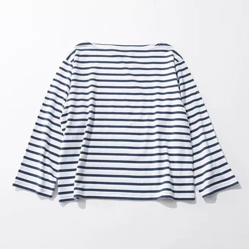 集英社FLAG SHOP（フラッグショップ）さんのインスタグラム写真 - (集英社FLAG SHOP（フラッグショップ）Instagram)「ゆったりシルエットのOUTILのボーダーシャツは今年ヒットの予感♡  ヴィンテージ風のワークウェアが人気で、 最近SNSでバズっている注目ブランドのウティル。 華奢見えが叶うユニセックスサイズ展開の「OUTIL」はバサッと着てボーイッシュに着こなすのがオススメです！  OUTIL TRICOT AAST ￥18,000+税 商品コード：379454  気になるアイテムはタップすると商品詳細ページに﻿ 移動します✈️✈️✈️✈️✈️✈️ ﻿ ﻿ #ハピスト #おしゃれさんと繋がりたい #happyplusstore #アラフォーファッション #アラフォー #大人コーデ #大人カジュアル #アラフィフ #ハッピープラスストア #カジュアルコーデ #カジュアルスタイル #アラフィフコーデ #アラフィースタイル  #OUTIL #ウティル」3月1日 10時51分 - happyplusstore