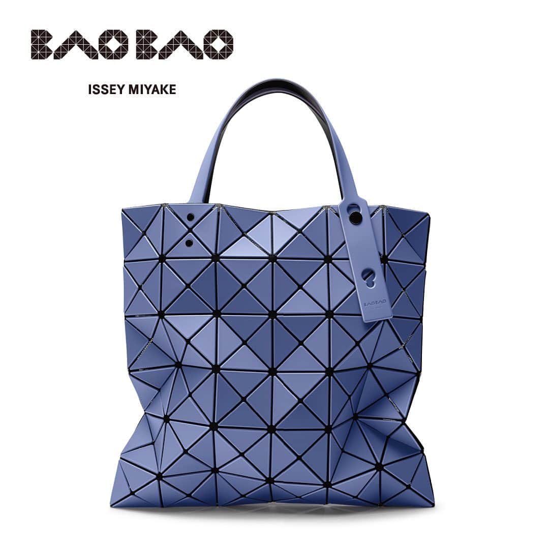 のインスタグラム：「【NEW ITEM】LUCENT W COLOR  RELEASE MONTH March, 2021 *By country RELEASE MONTH may be different.  #baobaoisseymiyake #baobao #isseymiyake #totebag #lucentwcolor #ss21」