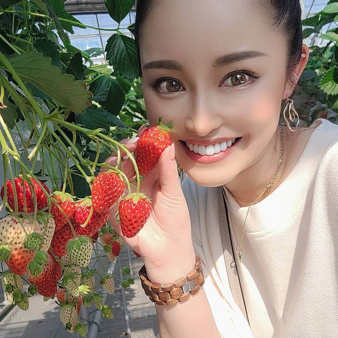 のインスタグラム：「. . Hello:-) March. . .」