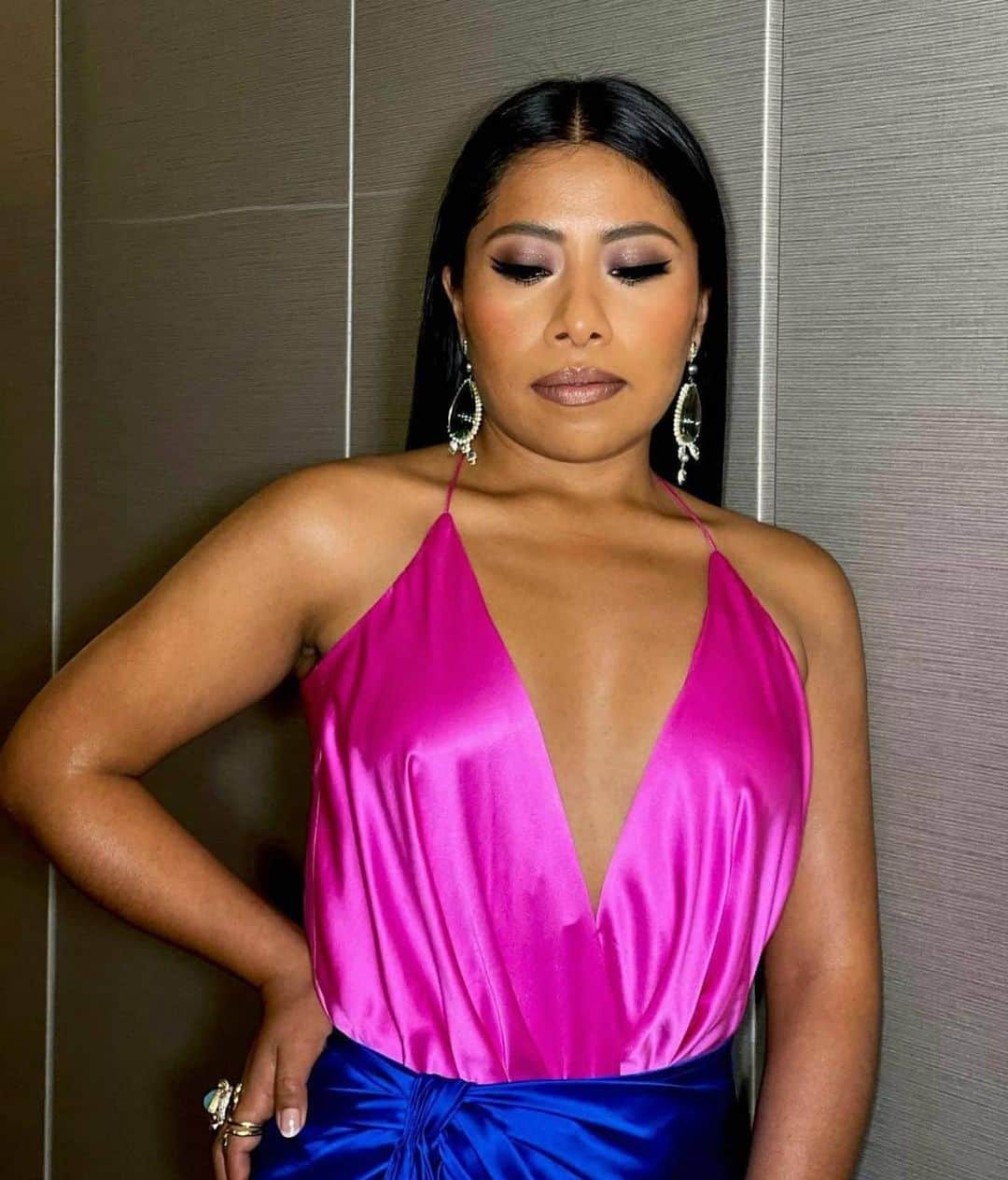 Despierta Americaさんのインスタグラム写真 - (Despierta AmericaInstagram)「Así luce @yalitzaapariciomtz  esta noche como conductora especial en la noche de @goldenglobes   📸: @ger.parra」3月1日 11時01分 - despiertamerica