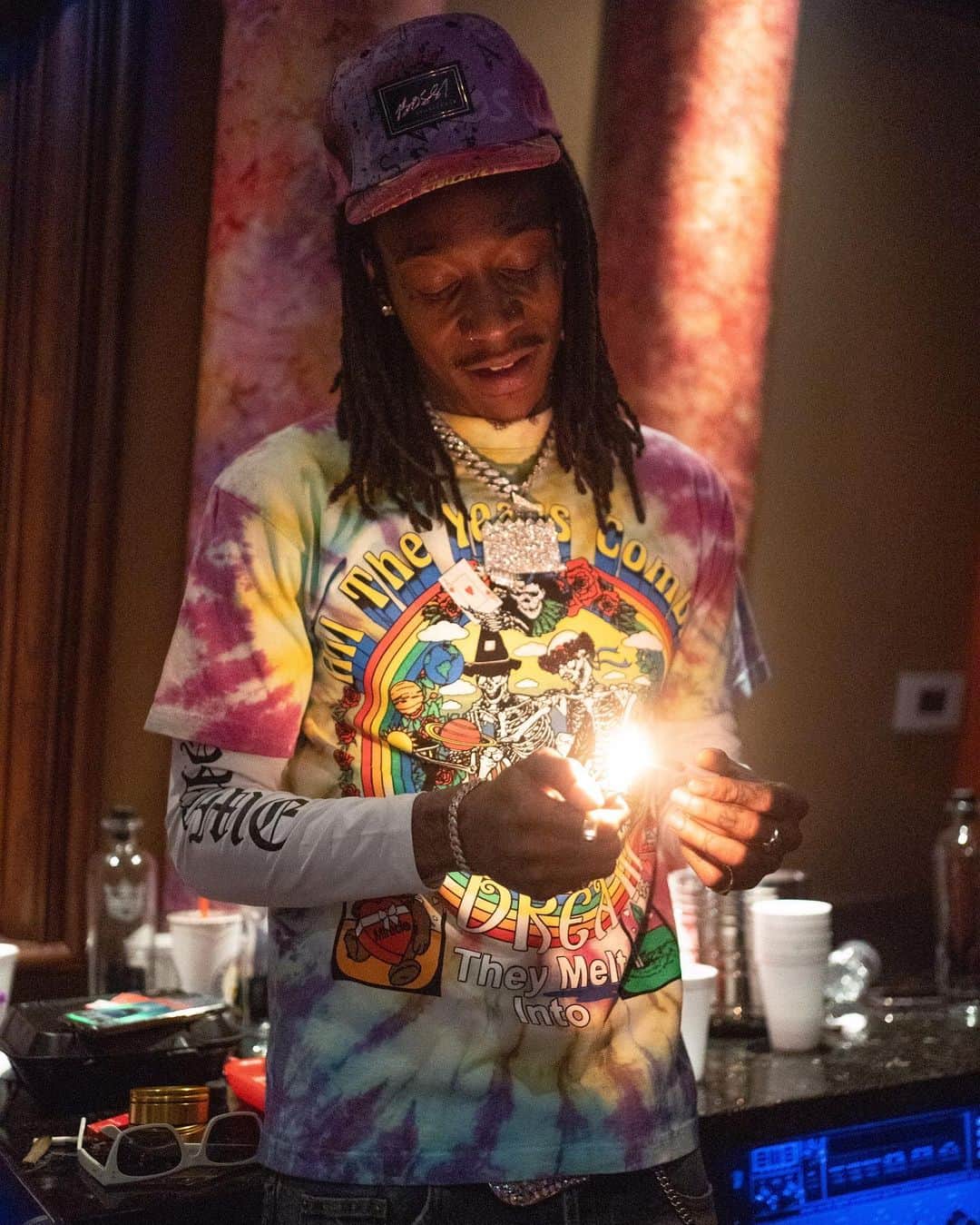 ウィズ・カリファのインスタグラム：「Let’s get activated 💕🛸」