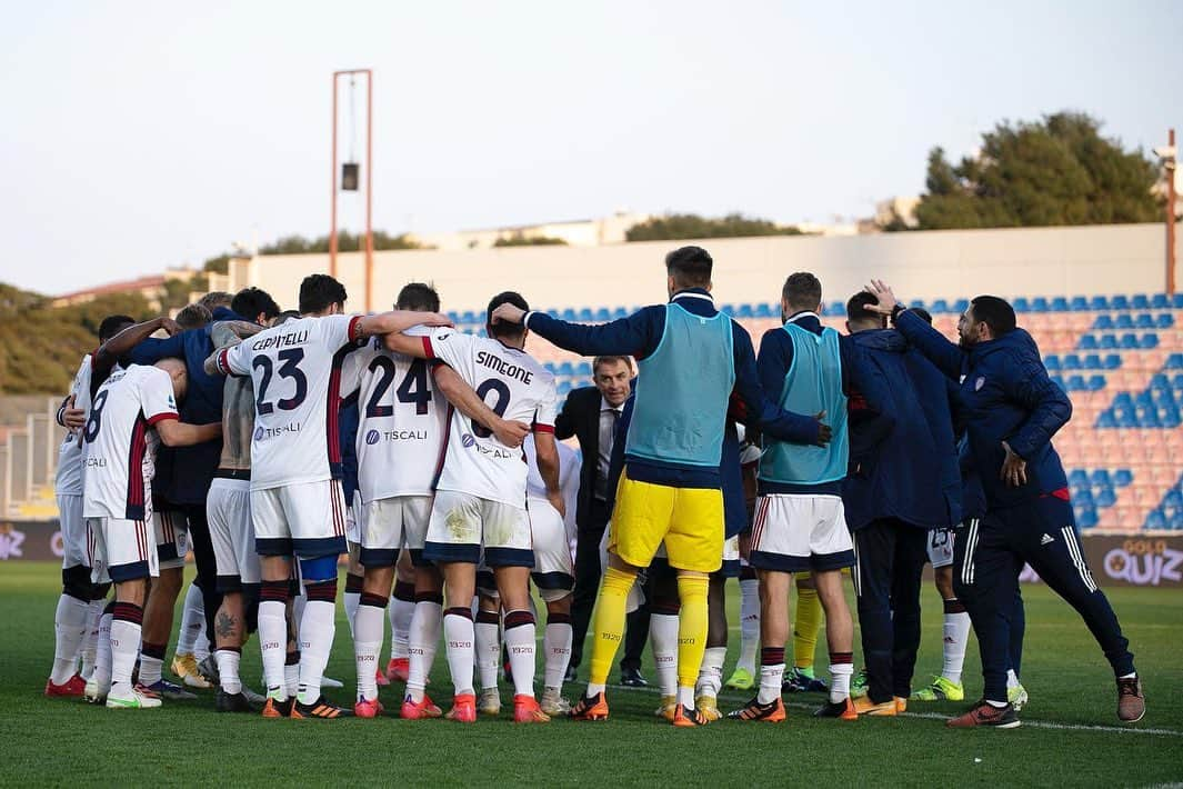 ディエゴ・ゴディンさんのインスタグラム写真 - (ディエゴ・ゴディンInstagram)「Vamos equipo!!! Andiamo squadra!! Forza!!! #ForzaCasteddu 🔴🔵」3月1日 2時38分 - diegogodin