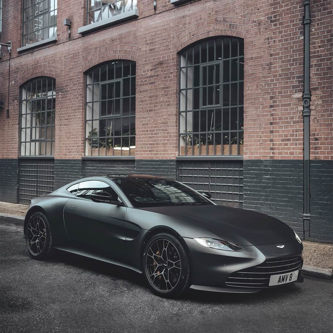 アストンマーチンのインスタグラム：「The hunter: Vantage is a born predator - the one that needs to be driven.  #AstonMartin #Vantage」