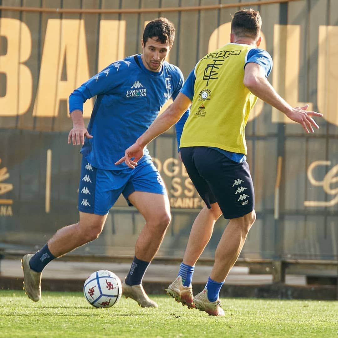 エンポリFCさんのインスタグラム写真 - (エンポリFCInstagram)「📸📸📸 Azzurri al lavoro in vista della sfida con la Reggina; domani mattina l'ultima seduta prima della partenza per la Calabria」3月1日 3時31分 - empoli_fc_official