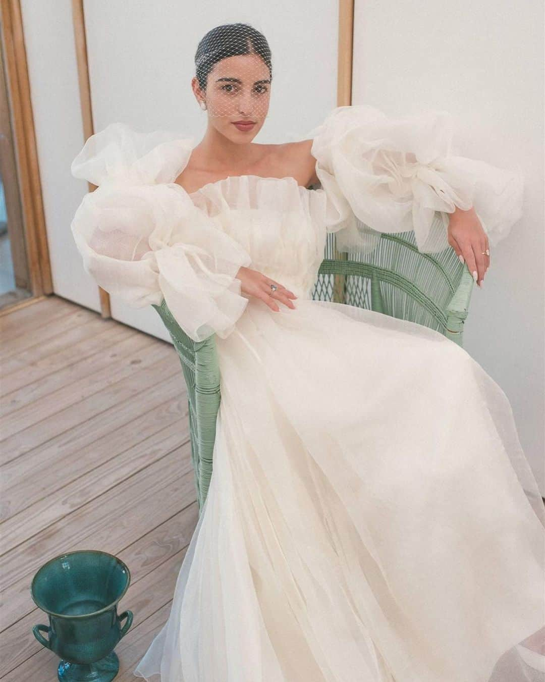 Harper's BAZAARさんのインスタグラム写真 - (Harper's BAZAARInstagram)「This was a love story we have been waiting to tell for a year. @BettinaLooney, personal stylist and tastemaker, wed @Carlos.Sego in South Africa in February 2020, right before the pandemic and its subsequent lockdowns put the world on pause. Per Bettina’s personal style, the Segovias’ wedding became an Instagram source of inspiration to brides worldwide who spent the year planning, postponing, and replanning their weddings locally and abroad. In honor of the couple’s one-year anniversary, Bettina shared their story—and all the decor, details, fashion moments, and photos of their four-day affair—exclusively with BAZAAR Bride. Link in bio.   Photographer: @ladichosa  Planner: @annemanncelebrates  Stylist: @iamdanielobasi  Makeup: @rachelsingerclark」3月1日 3時45分 - harpersbazaarus