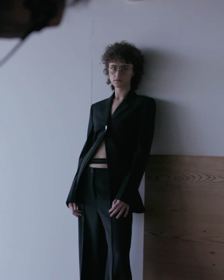 Fashion Weekのインスタグラム：「Still replaying #NYFW in your mind? Sneak a peek behind the making of @proenzaschouler's Fall/Winter 2021 fashion film, produced by @imgfocus and starring #EllaEmhoff, on nyfw.com now!」