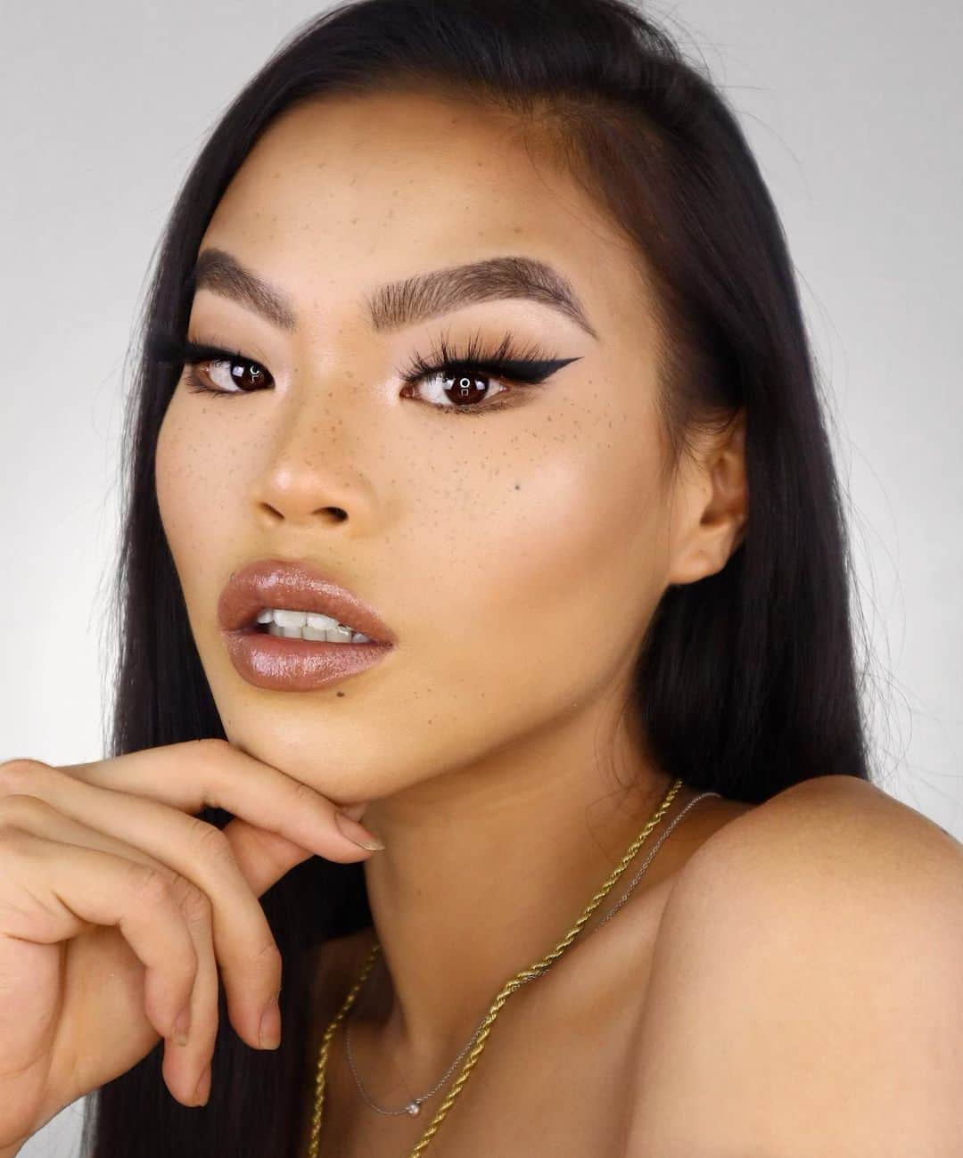 NYX Cosmeticsさんのインスタグラム写真 - (NYX CosmeticsInstagram)「Liner? Sharp! ✔️ @zeezyxbeauty uses our Epic Ink Liner to serve this sleek wing ✨ • #nyxcosmetics #nyxprofessionalmakeup #crueltyfreebeauty #veganformula」3月1日 3時59分 - nyxcosmetics