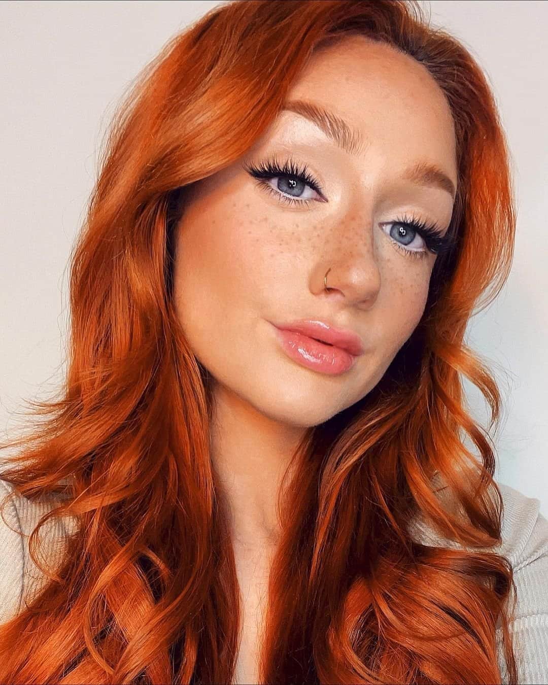 Too Facedのインスタグラム：「OMG 😍 #regram @rebeccaseals really digging Lip Injection Maximum Plump right now. I’ve always hyped up the OG formula but this one is on another level when it comes to plumping!⁣⁣ #toofacedambassador #toofacedlipinjection #toofaced」
