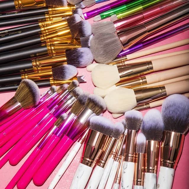 BH Cosmeticsのインスタグラム：「The fact that alllll of these brush bbs are so pretty AND so vegan > > > 🌱 🖌 Which one is your fave?! #bhcosmetics」