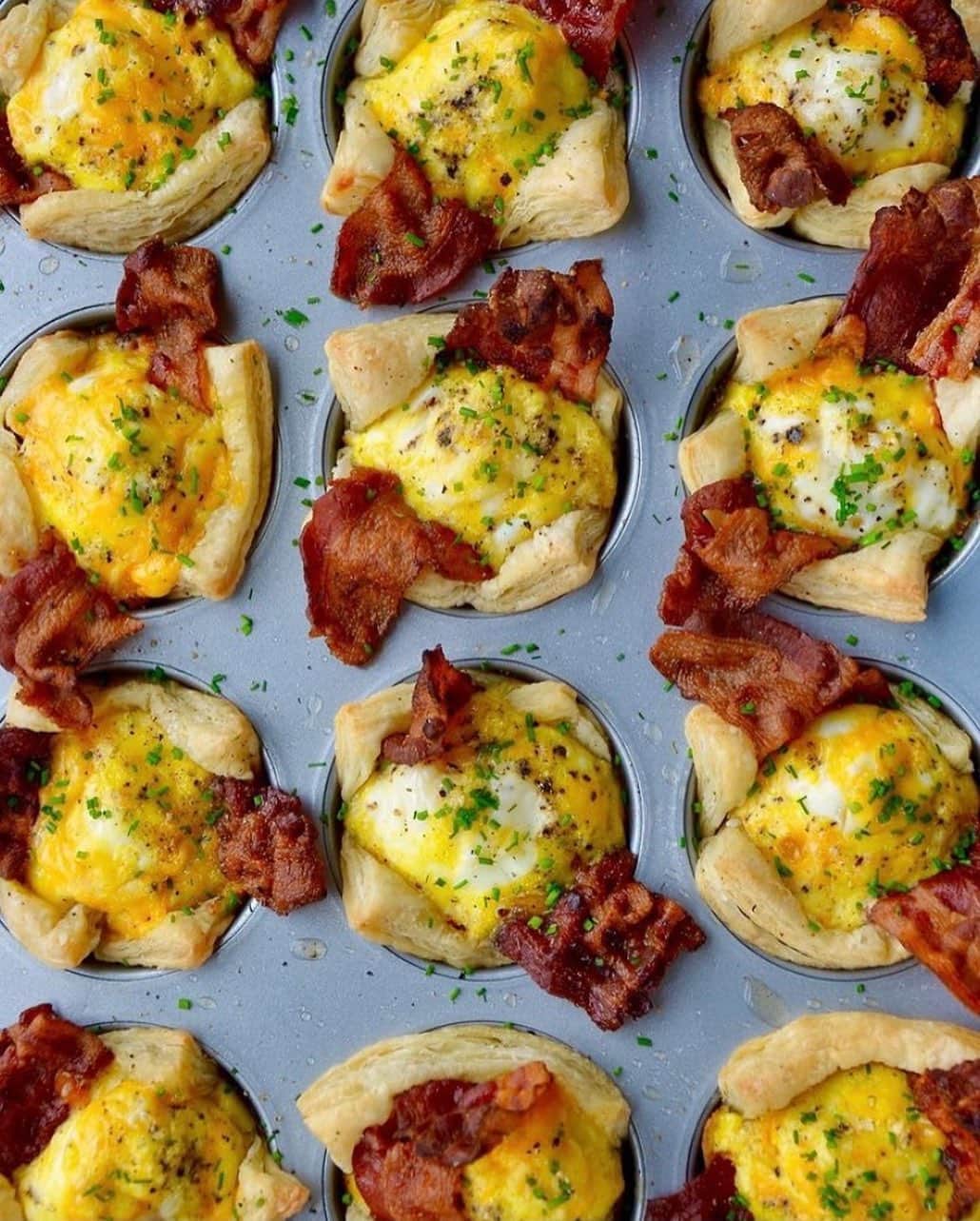 Whole Foods Marketさんのインスタグラム写真 - (Whole Foods MarketInstagram)「These bacon, egg and cheese toast cups by @justataste are almost too cute to eat. Keyword: almost. Head to her page for the recipe.」3月1日 4時18分 - wholefoods