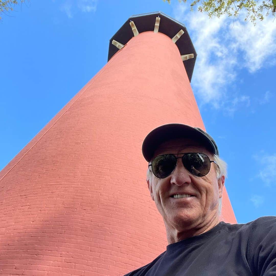 グレグ・ノーマンさんのインスタグラム写真 - (グレグ・ノーマンInstagram)「Only took me 30 years to ascend the 105 steps in the @jupiter_lighthouse . So glad I did. So much history behind this still active lighthouse.  Put it on your to-do list.」3月1日 4時57分 - shark_gregnorman