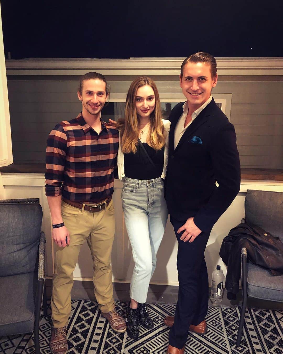 ティモシー・ドレンスキーのインスタグラム：「It took 3 negative Covid tests to get this picture but it was worth it!」