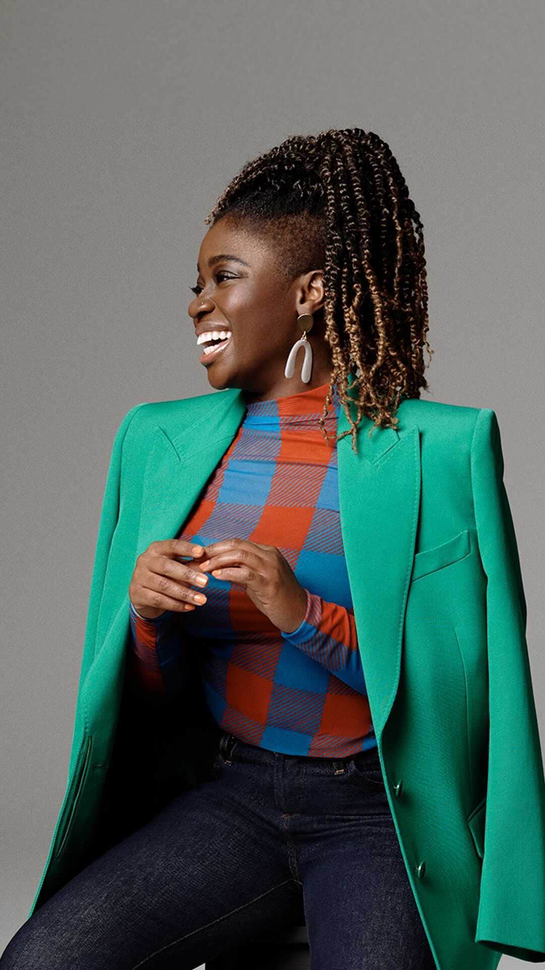 The Outnetのインスタグラム：「What style staple does broadcaster @claraamfo buy on repeat? She keeps it classic with a wardrobe rich in denim. Jeans, jackets, dresses - you name it, she loves it.」