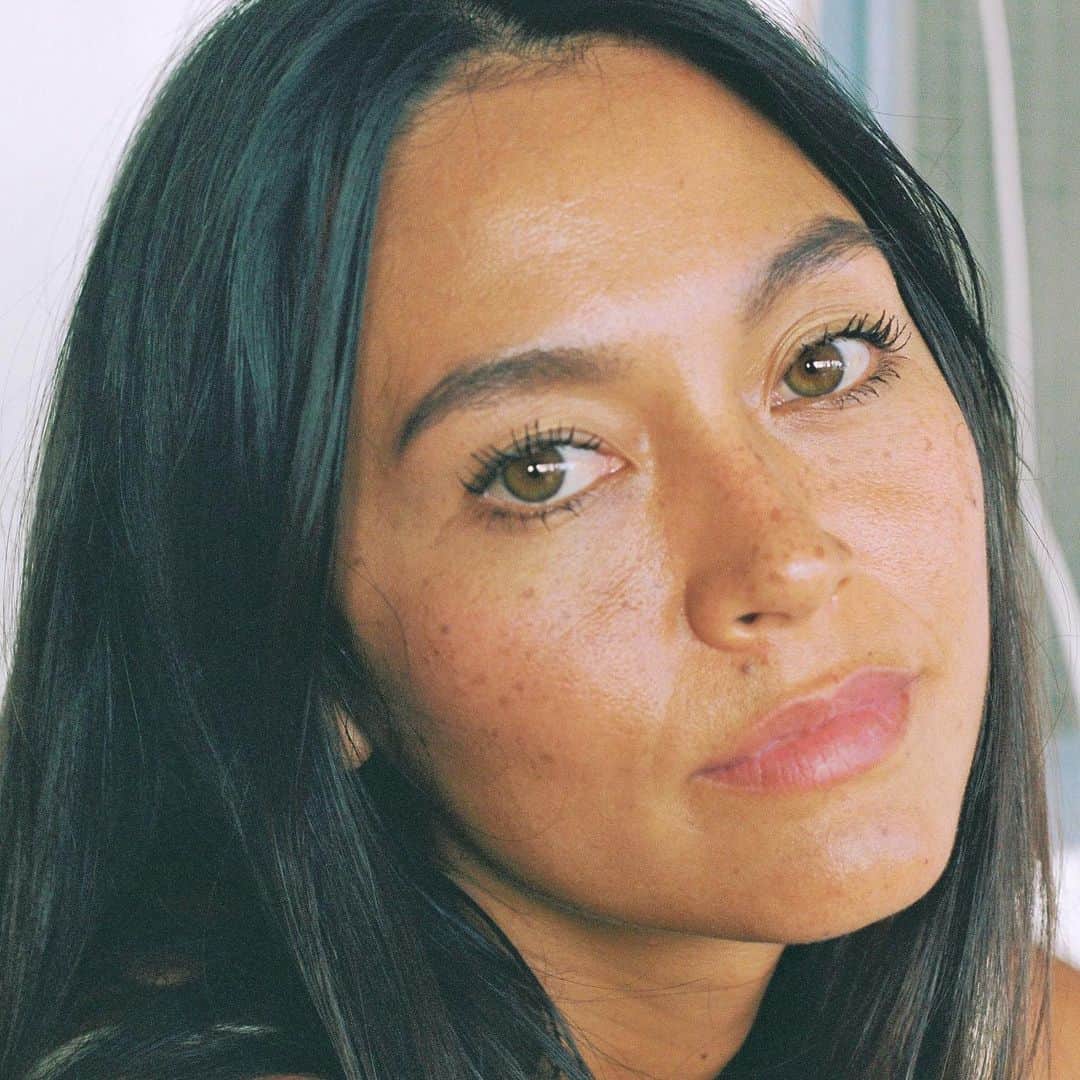 Tamikoのインスタグラム：「face & film by my favorite  @risa.hoshino using the most beautiful @shaquda_official brushes straight from Japan 🕊」