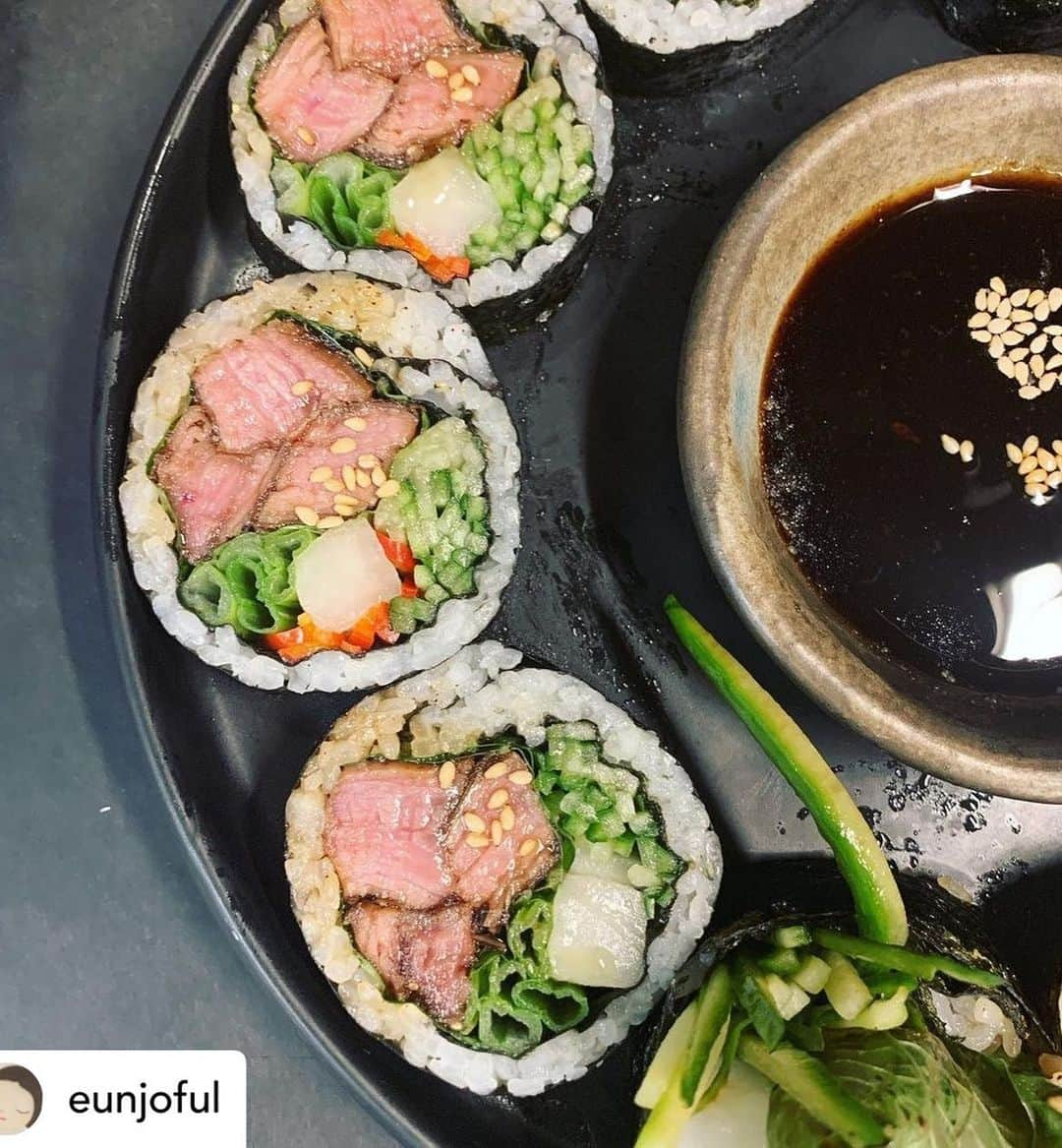 デイビット・チャンさんのインスタグラム写真 - (デイビット・チャンInstagram)「This kimbap 김밥, while classic and hits the spot, only makes me miss @eunjoful masterpieces.」3月1日 6時29分 - davidchang