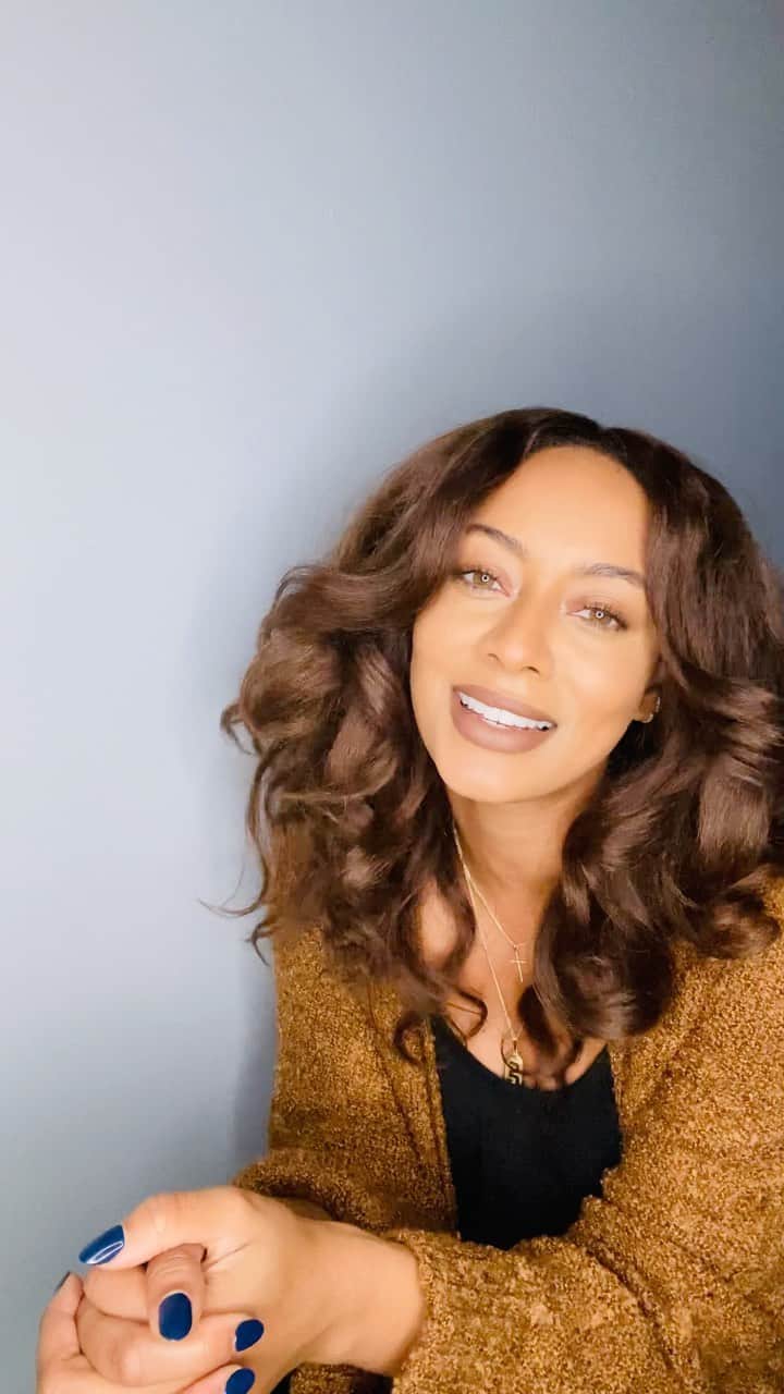 ケリー・ヒルソンのインスタグラム：「Don’t Waste Your Pretty on @tvonetv at 8/7 Central! 🎥🎬  @demetriallucas @swirlfilmsig @mizztamarabass @deborahjoywinans @redaricwilliams @thejasmineburke @kaye.s @iamricoball @raneybranch @lapareeyoung @coletrane_11 💕」
