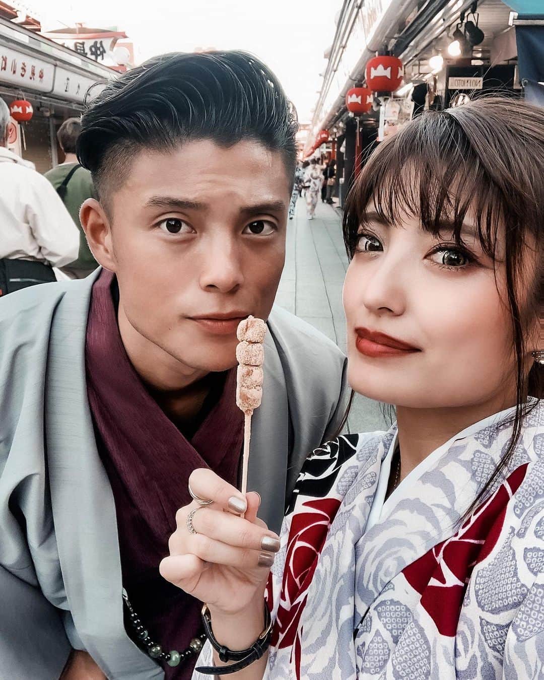 𝙴𝚁𝙸𝙲𝙰𝙽のインスタグラム：「． ． 3月ですね🤍🍡 ． 年が明けてから仕事面もプライベートも 順調です(´ε｀ )♥ 色んな方からいいお話を頂いて…… 環境が少しずつ変わっていくのかな 占いでも今までの苦労が報われると…… そしてモテ期も来るらしい🙄💕 ． 70歳まで‪w🤣w𐤔w‬🤣w‪𐤔‬w🤣 ． ゲッターズさん言ってました🤫❤️ ． ．  👘🌈💕💜💋  ． #kimono#happy#tokyo#date#fashion  #instagood#instalike#genic_mag #kimetsunoyaiba  #japan#canadagoose#fashion#asakusa  #東京#デート#着物#着物デート#浅草 #カナダグース#ビジョビ#タビジョ　 #フォトジェニック#撮影#幸せ #年下彼氏#年上彼女 #占い#突然ですが占ってもいいですか  #歳の差カップル#カップル」