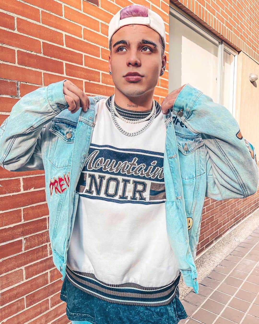 Sebastián Villalobosのインスタグラム：「menos mal no se escucha lo que pienso 💟」