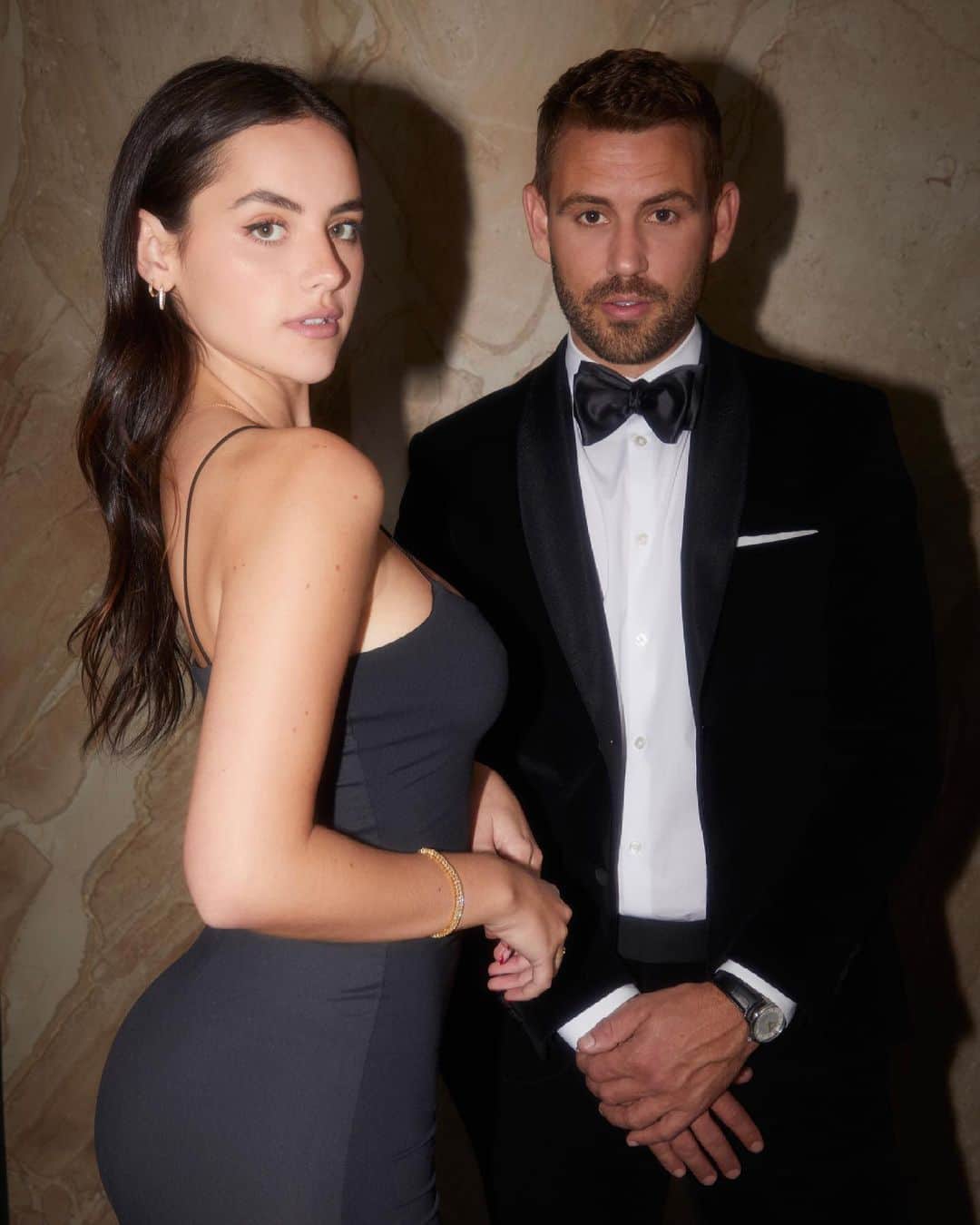 ニック・ビオールのインスタグラム：「It’s been over a year since I had a reason to dress up! @goldenglobes」