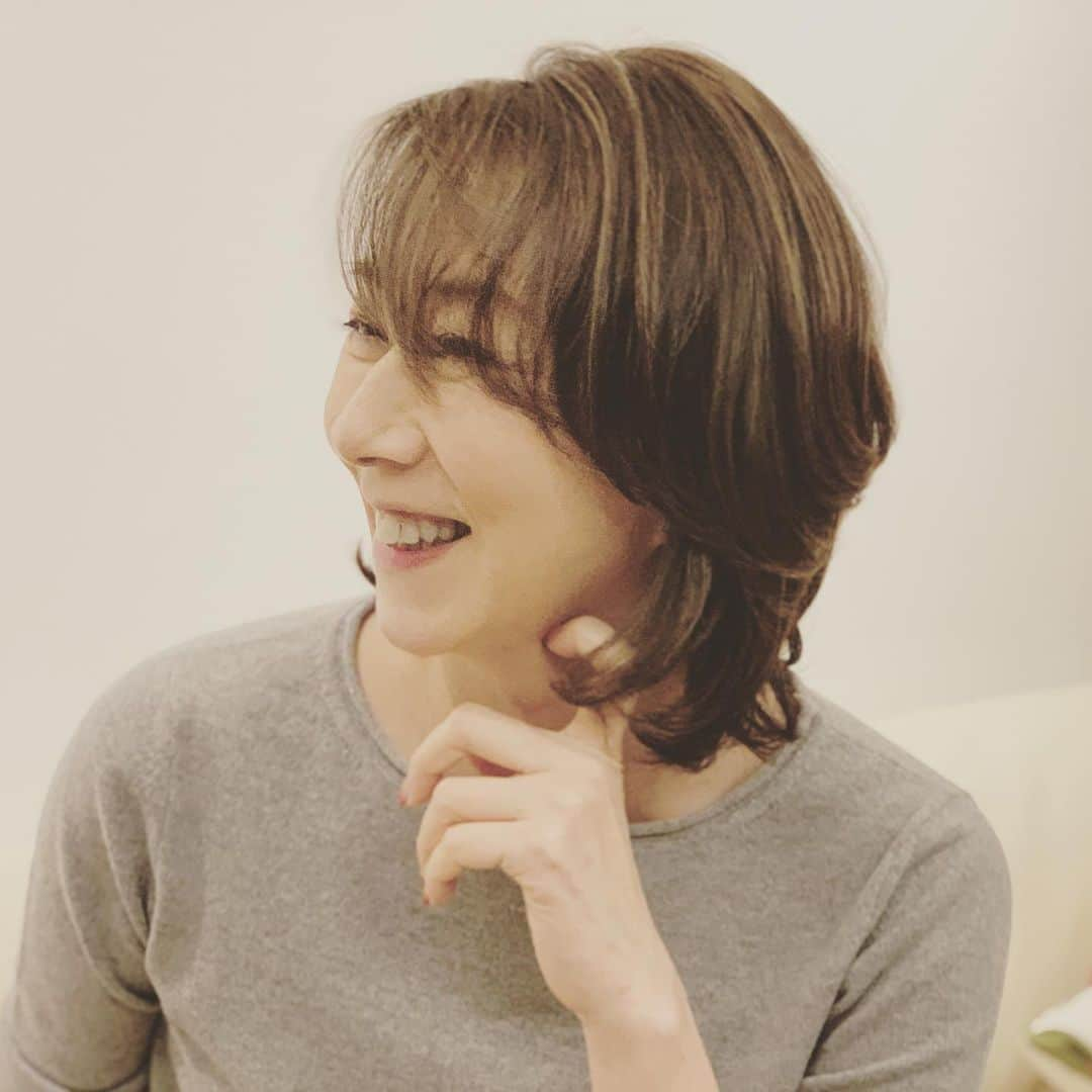 長野智子さんのインスタグラム写真 - (長野智子Instagram)「#ハイライト　#ヘアカラー  #春らしく #今日から3月　ですね。 #気持ちも新たに #きょコ」3月1日 8時34分 - naganotomoko