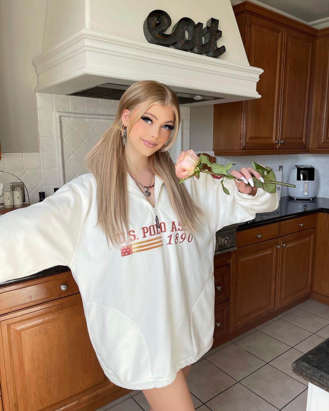 のインスタグラム：「4 u🤍」