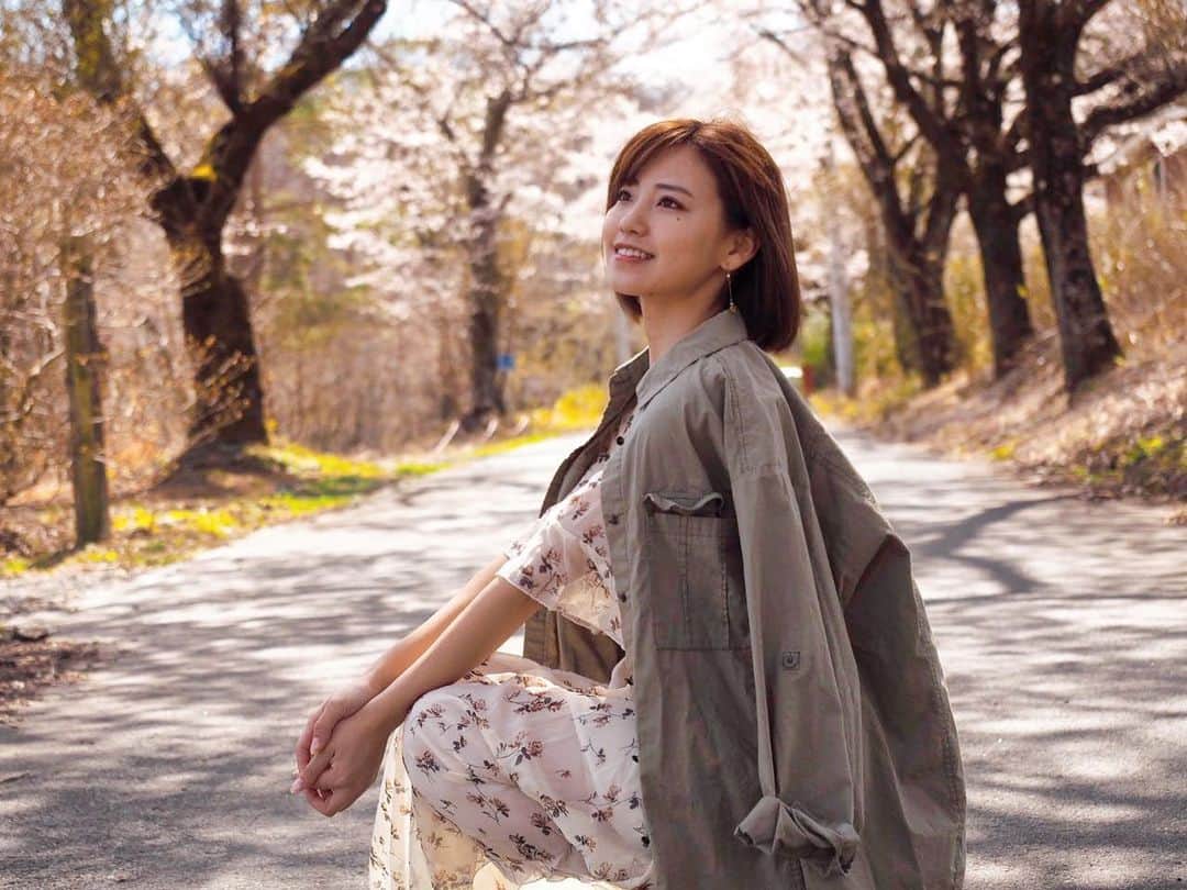 笠原美香のインスタグラム：「3月🌸 年度末ですね〜がんばっていきましょいしょい😊 #春だね  photo : @a.u.a.m」