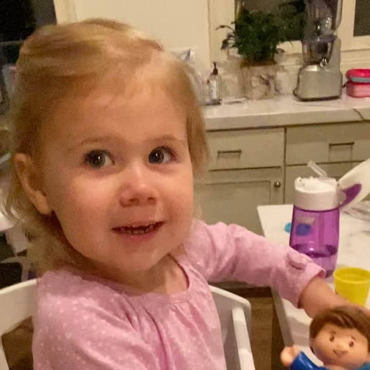 ライアン・シークレストのインスタグラム：「Flora calls this little guy “Uncle RyRy.” She might be watching too much @americanidol....  Don’t miss a new episode tonight at 8|7c on @abcnetwork! (📸: @mmseacrest)」